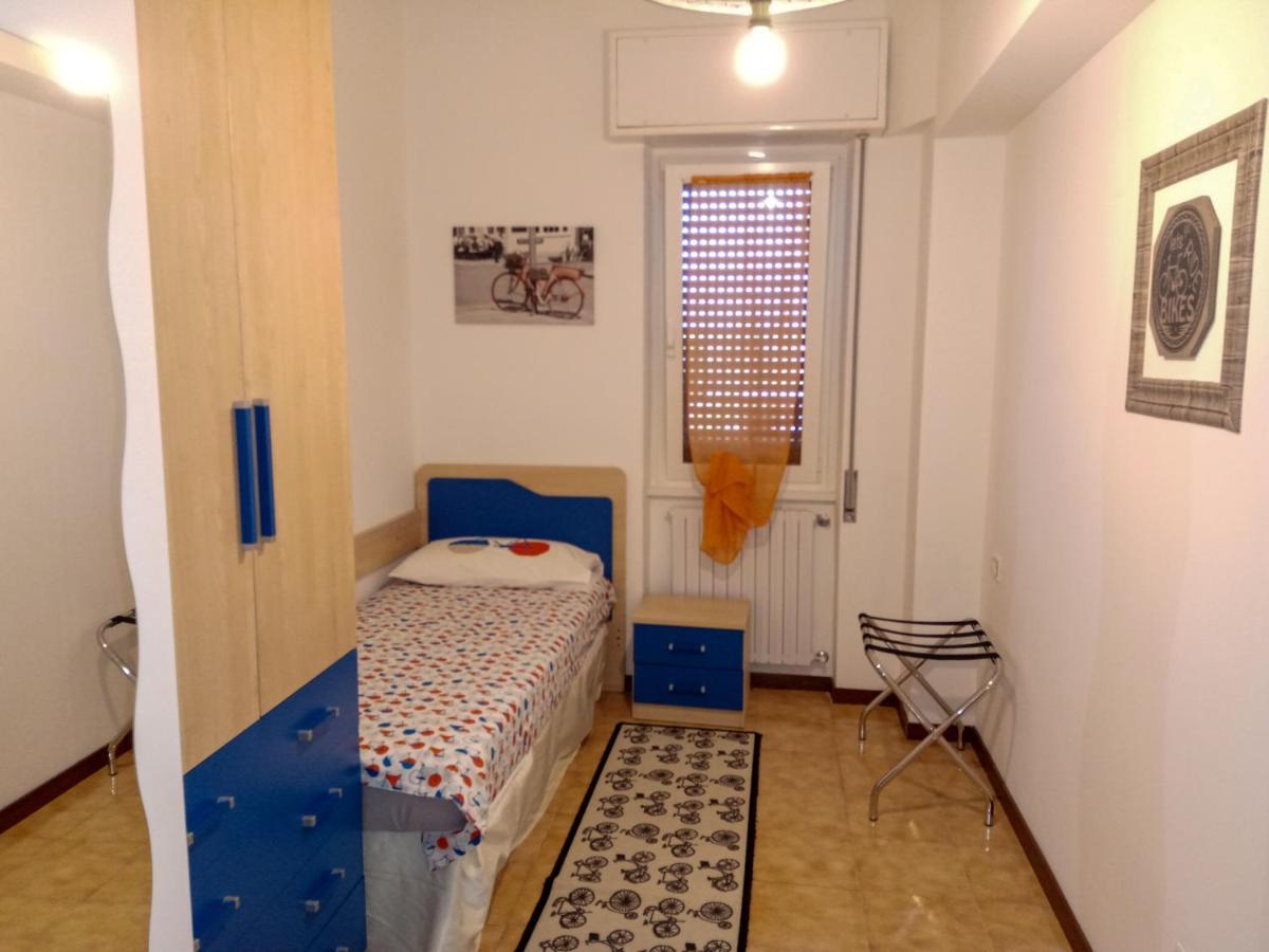 Bike House 3 "Gold" Apartman Seriate Kültér fotó