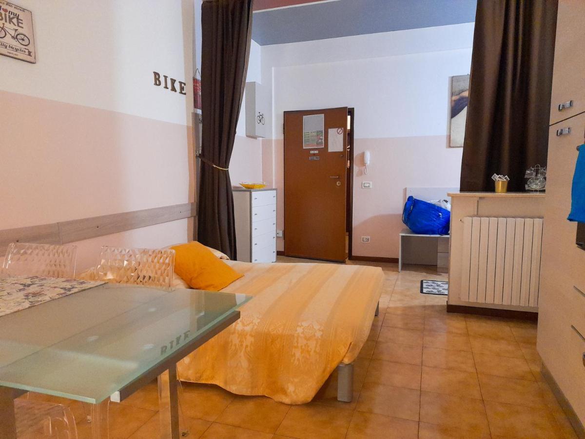 Bike House 3 "Gold" Apartman Seriate Kültér fotó